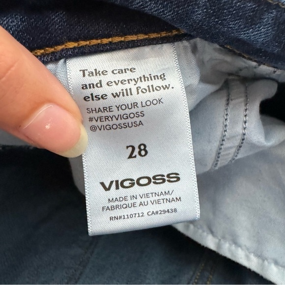 Vigoss Thompson Tomboy distressed ripped loose fit jeans - Picture 5 of 5